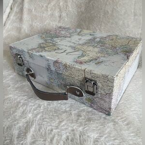 Vintage Map Print Suitcase 🌎